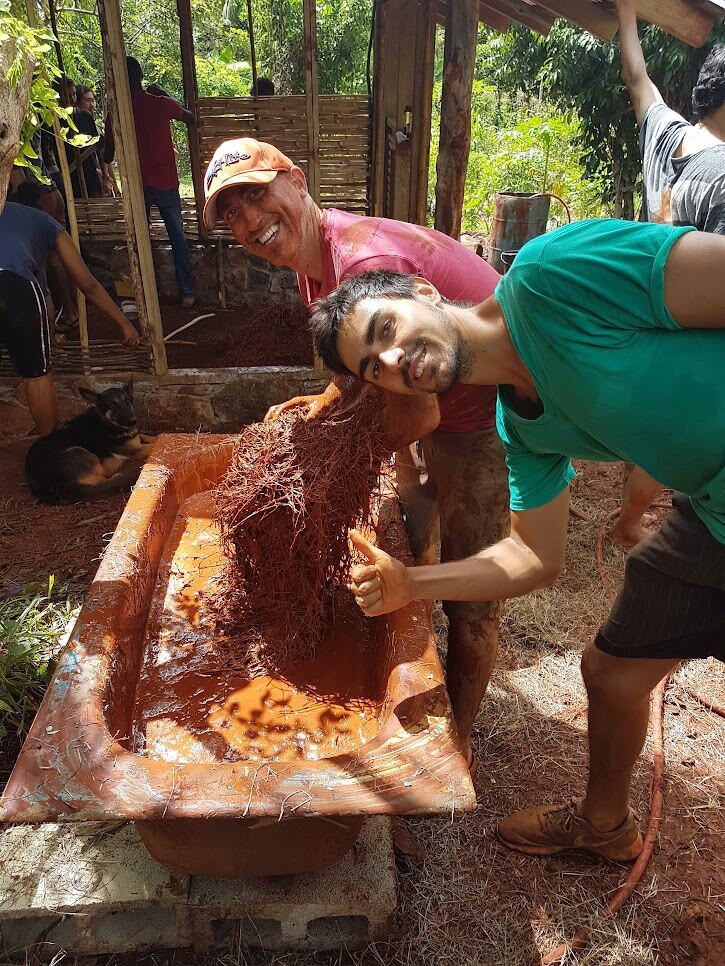Detalle de taller de bioconstrucción en Samaná